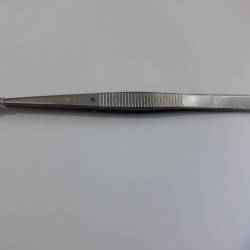 Tweezers